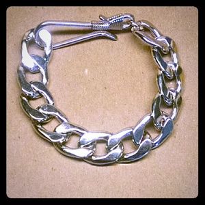 Beautiful chain link silver bracelet